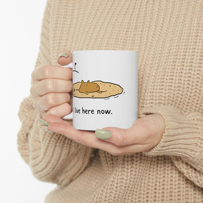 "I live here now" Capybara Bunker Golf Humor Coffee Mug